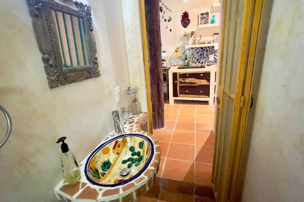 Breezy And Fresh House With Roof Just 25 Min Walk To Sea Playa del Carmen