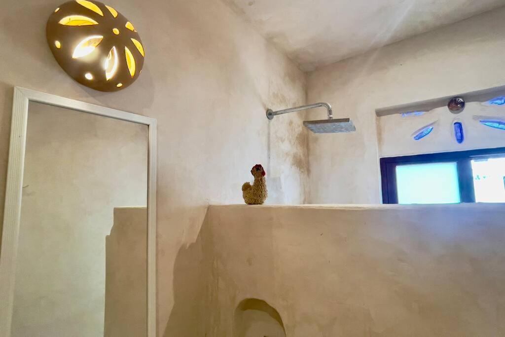 Breezy And Fresh House With Roof Just 25 Min Walk To Sea