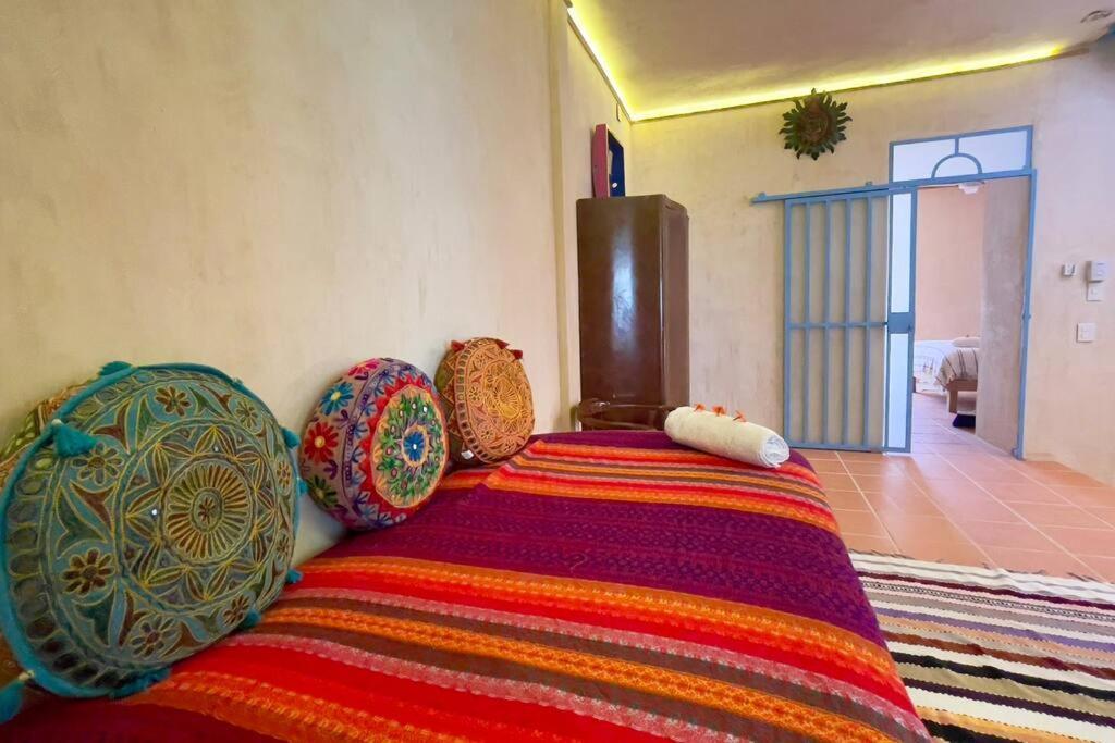 Breezy And Fresh House With Roof Just 25 Min Walk To Sea Сasa de vacaciones Playa del Carmen