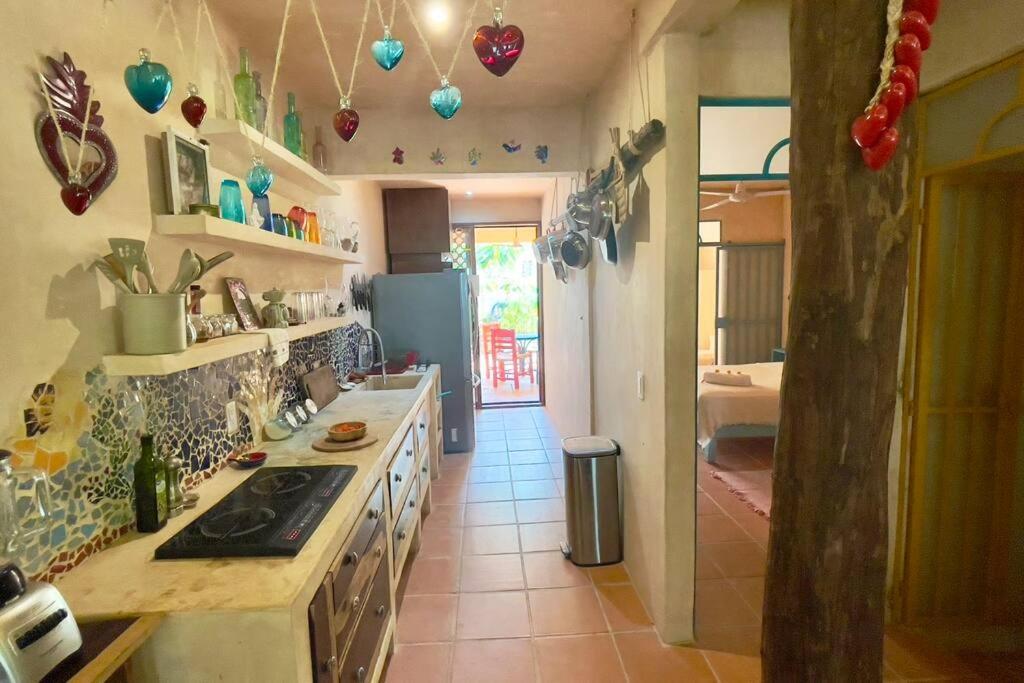 Breezy And Fresh House With Roof Just 25 Min Walk To Sea Сasa de vacaciones Playa del Carmen