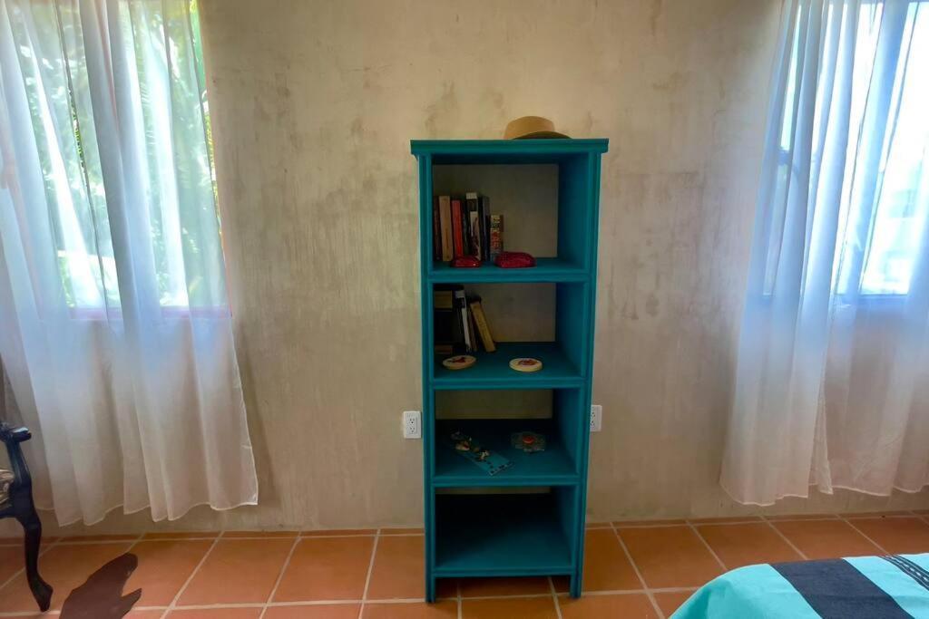 Сasa de vacaciones Breezy And Fresh House With Roof Just 25 Min Walk To Sea
