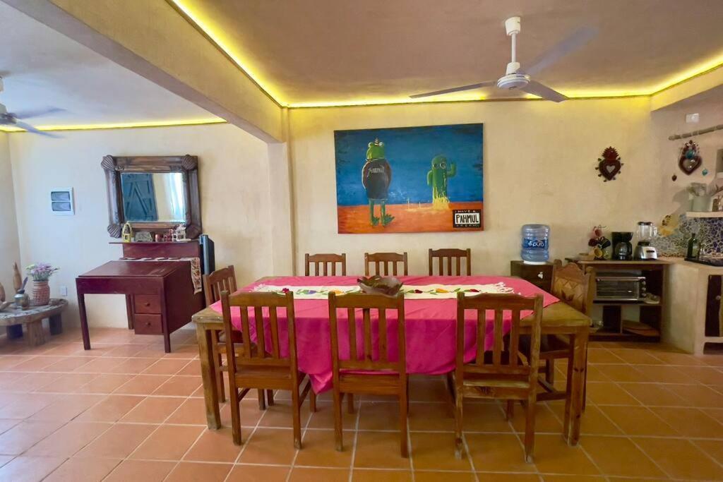 Breezy And Fresh House With Roof Just 25 Min Walk To Sea Сasa de vacaciones Playa del Carmen